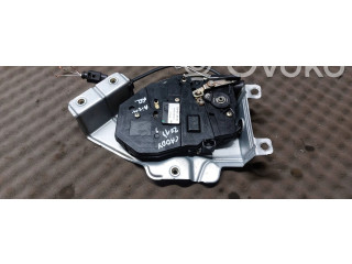 Zámek zadních dveří 2K0827201R   Volkswagen Caddy 2009