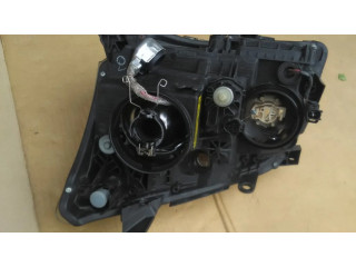 Přední světlo pravé T25, XENON200609   Toyota Avensis T250 2003