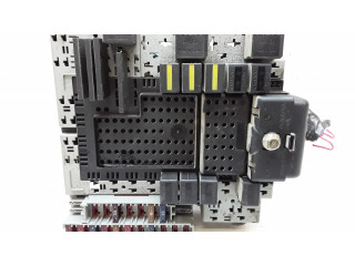   Pojistková skříňka 8688153, 8645729   Volvo S60 2002