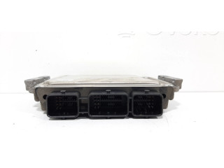 Блок управления двигателя 9664843780, 0281013872   Peugeot Partner