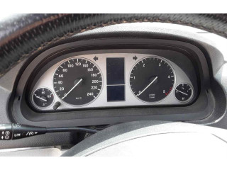 Přístrojová deska  Mercedes-Benz B W245 2008   