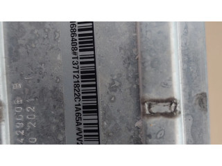 Интеркулер  31686408, P31686408   Volvo XC40 2.0