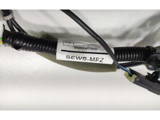 Zámek zadních dveří    Nissan Navara D23 2020