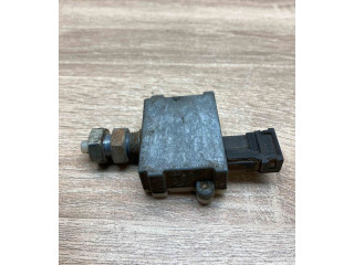 Řídící jednotka 83251AA0   Nissan Almera 1995
