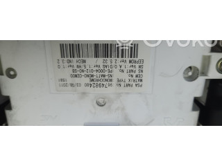 Přístrojová deska  Peugeot 5008 2013 9674982480  