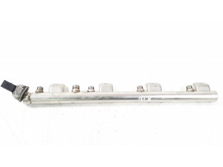 Vstřikovací lišta 7547600   BMW 7 F01 F02 F03 F04  pro benzínový motor 4.4  