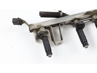 Vstřikovací lišta 06B133317L, 06B133551Q   Volkswagen PASSAT B5.5     