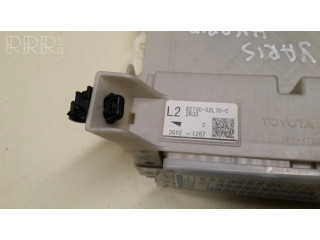   Pojistková skříňka 8273052L70C, 3G121267   Toyota Yaris 2013