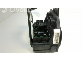 Блок предохранителей  04692305AF, R62335001   Dodge Grand Caravan    