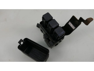   Pojistková skříňka 64200049   Nissan Qashqai 2013
