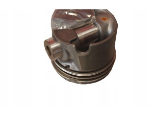 Píst 028107065BT   Audi A6 S6 C4 4A     
