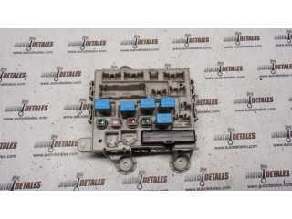   Pojistková skříňka 8922128150   Toyota Previa (XR30, XR40) II 2005