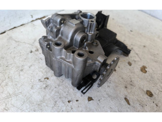 Масляный насос   8200345633, 8200345757  Renault Trafic II (X83) 