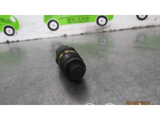 Vstřikovač 002EU03, LUCAS   Hyundai H-100  pro naftový motor 2.5 D 4BH 
