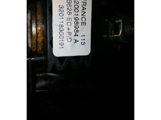 Подушка безопасности водителя 8200198984   Renault Espace III