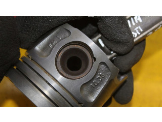 Píst 99R1   Saab 9-5     