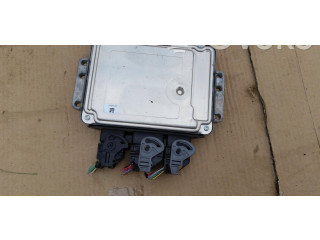 Блок управления двигателем ECU    Peugeot Partner