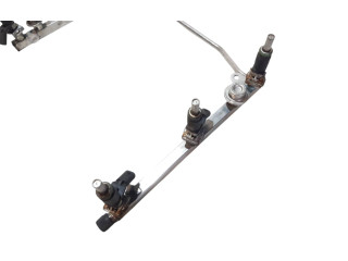 Vstřikovací lišta A2720700995   Mercedes-Benz C W204     