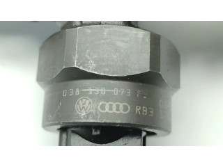 Vstřikovač 038130073F   Audi A4 S4 B5 8D  pro benzínový motor 2.8 AJM 