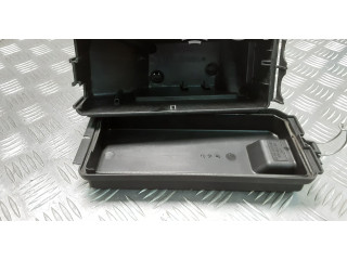 Блок предохранителей  1645400182, 2515400524   Mercedes-Benz R W251    