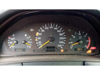 Přístrojová deska  Mercedes-Benz E W210 2005   