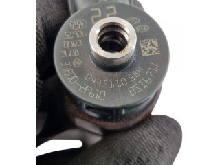 Vstřikovač 0445110584, 338002F610   KIA Sorento     