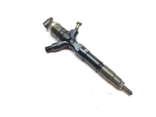 Vstřikovač 2367030400, 05M17127   Toyota Land Cruiser (J150)     