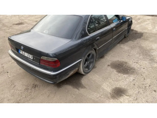 Передняя решётка BMW 7 E38 1993-2001 года 8236312      