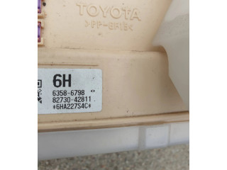   Pojistková skříňka 8273042811, 63586798   Toyota RAV 4 (XA40) 2016