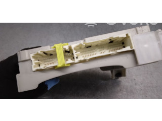Pojistková skříňka Řídící jednotka BSM 8273052F80   Toyota Yaris 2014