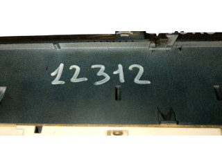 Přístrojová deska  Audi A6 S6 C4 4A 1997 88311219, 88311178  