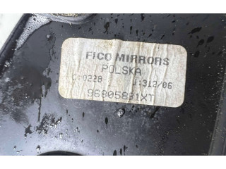 Zpětné zrcátko  Peugeot 207 2007  96805881XT, 00228  