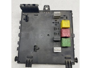 Блок предохранителей  13142520, 00218296   Vauxhall Vectra C    