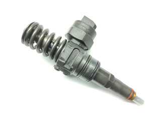 Vstřikovač 038130073F   Audi A4 S4 B5 8D  pro benzínový motor 2.8 AJM 