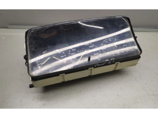 Přístrojová deska  Volkswagen PASSAT B3 1992 81117657  