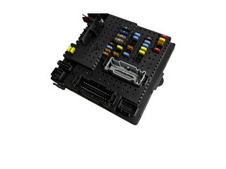   Pojistková skříňka 30728512, 28017881   Volvo S60 2006