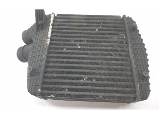 Радиатор интеркулера     670035635, 670035635    Maserati Levante 