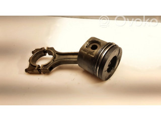 Píst    BMW 5 E39  pro naftový motor 3.0  
