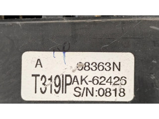 Блок предохранителей AK62426, 8363N   Saturn Vue    