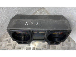 Панель приборов MB716924, 69326400   Mitsubishi Pajero       