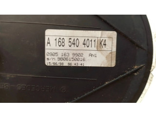 Přístrojová deska  Mercedes-Benz A W168 2000 A1685404011, 09051639902  
