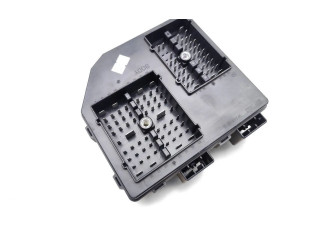 Блок предохранителей 95381499   Opel Antara    