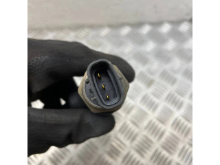 Vstřikovací lišta 8945812010   Toyota Avensis T220  pro naftový motor 2.0  