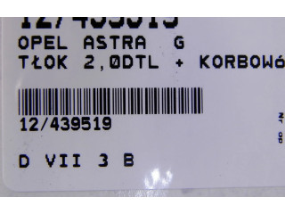 Píst    Opel Astra G     