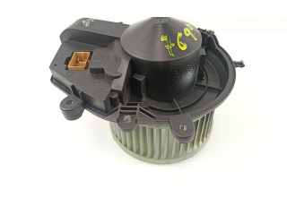 Вентилятор печки    8D1820021, 740221233F   Volkswagen Passat Alltrack