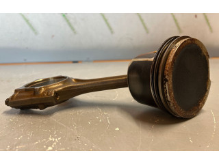 Píst 81P32   Audi A6 S6 C5 4B     