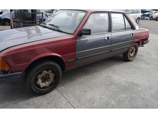   Pojistková skříňka    Peugeot 305 1985