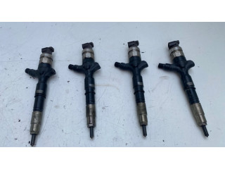 Комплект форсунок 2367030100    Toyota Hilux (AN10, AN20, AN30) для дизельного двигателя  2.5