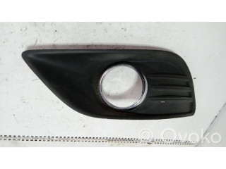 Нижняя решётка (из трех частей) Ford Focus 2004-2010 года 8M51R19953AEW, 8M51R19953      