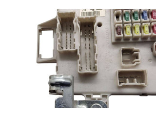   Pojistková skříňka 8198050030   Toyota Land Cruiser (J120) 2007